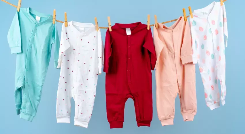 How to wash baby clothes?