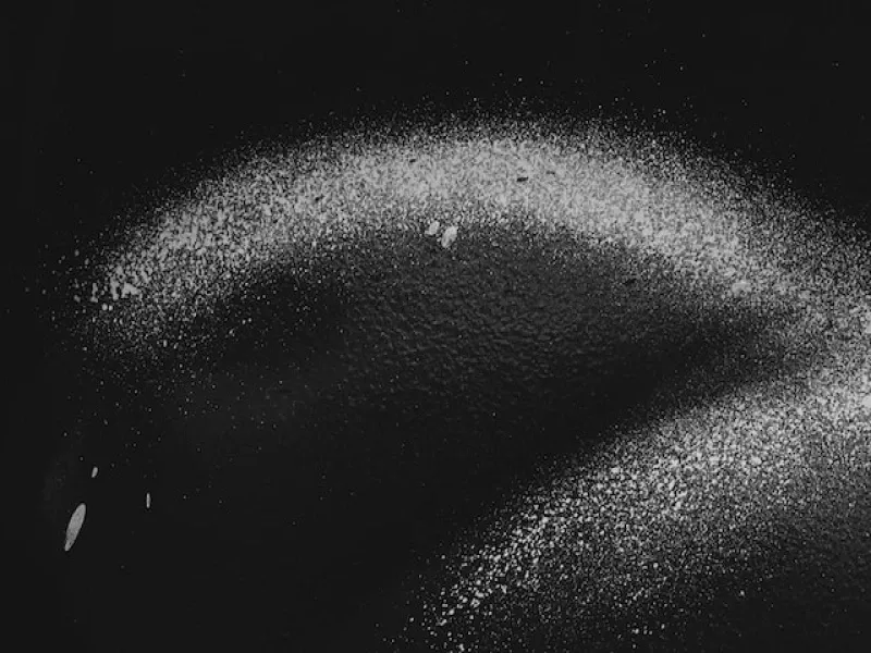 How to prevent unpleasant shoe odors with powder